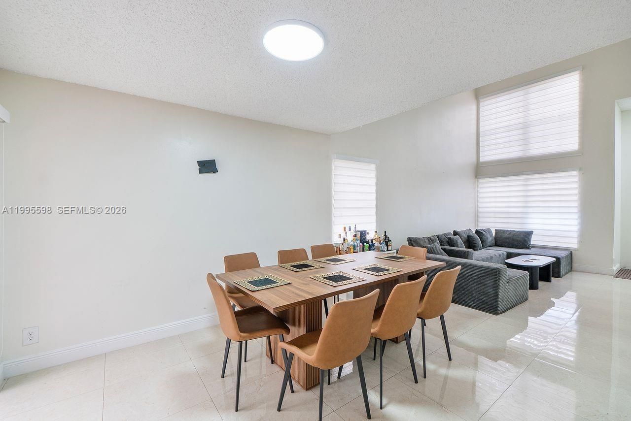 9602 NW 8th Cir, Plantation, FL 33324 Photo