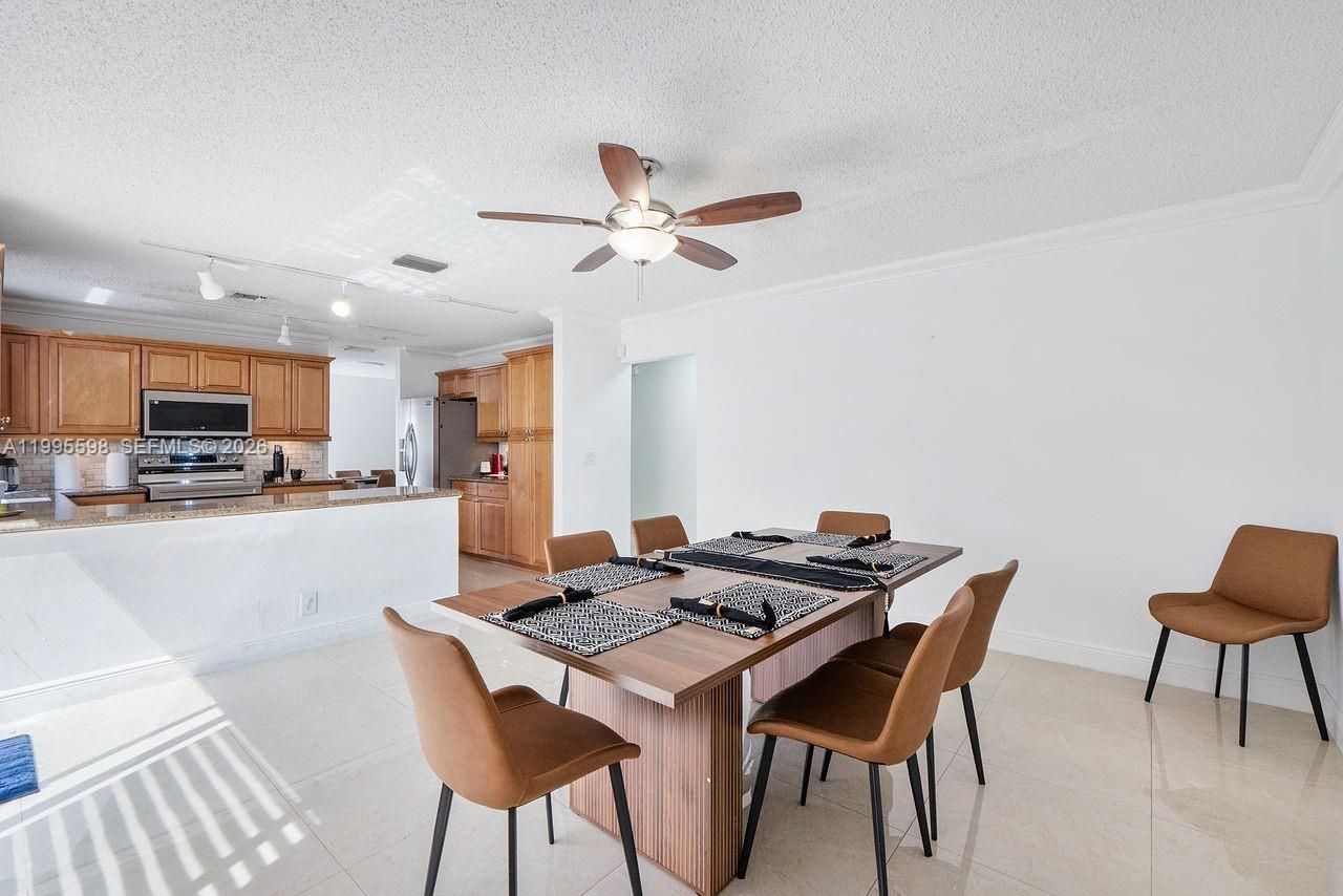 9602 NW 8th Cir, Plantation, FL 33324 Photo