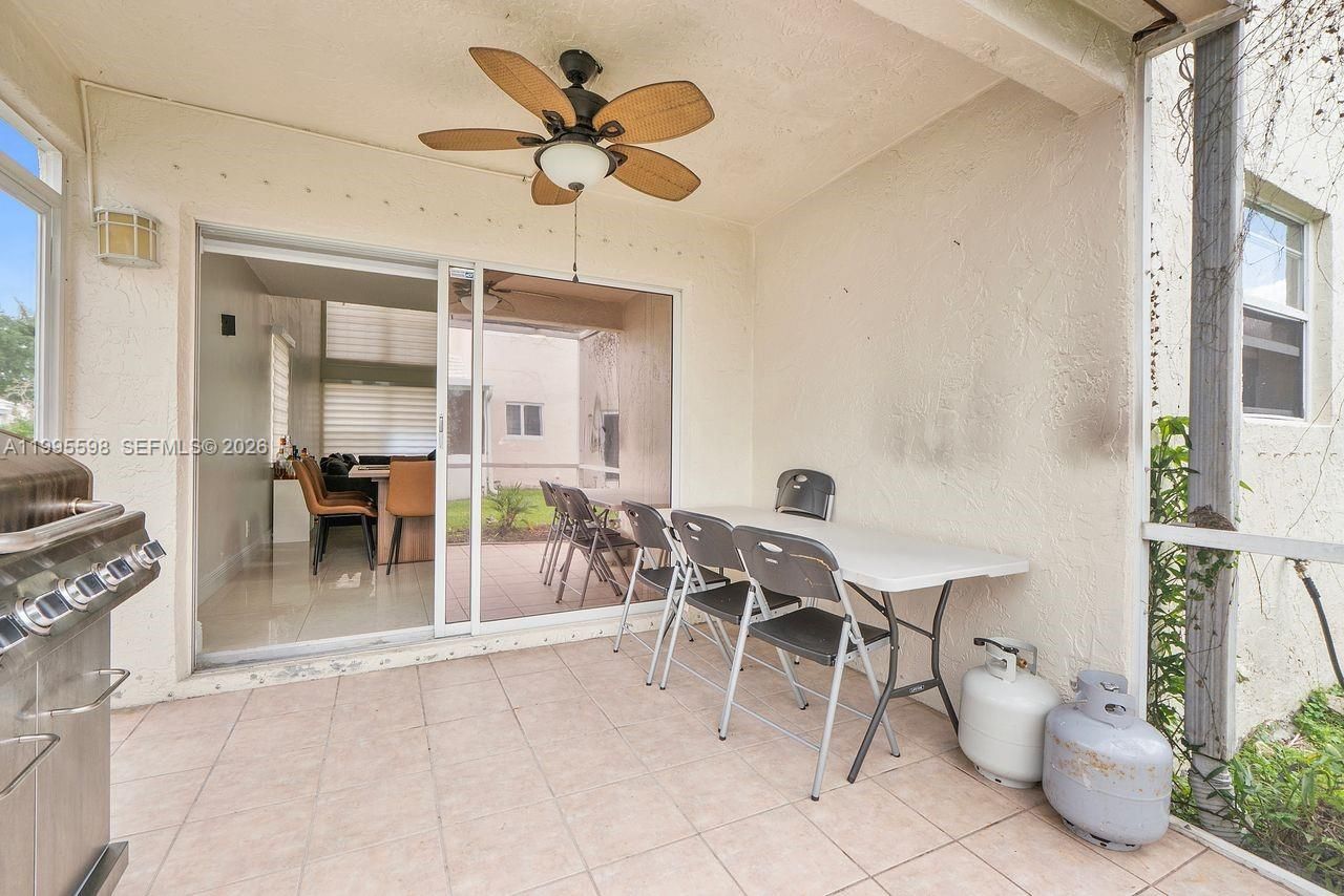 9602 NW 8th Cir, Plantation, FL 33324 Photo