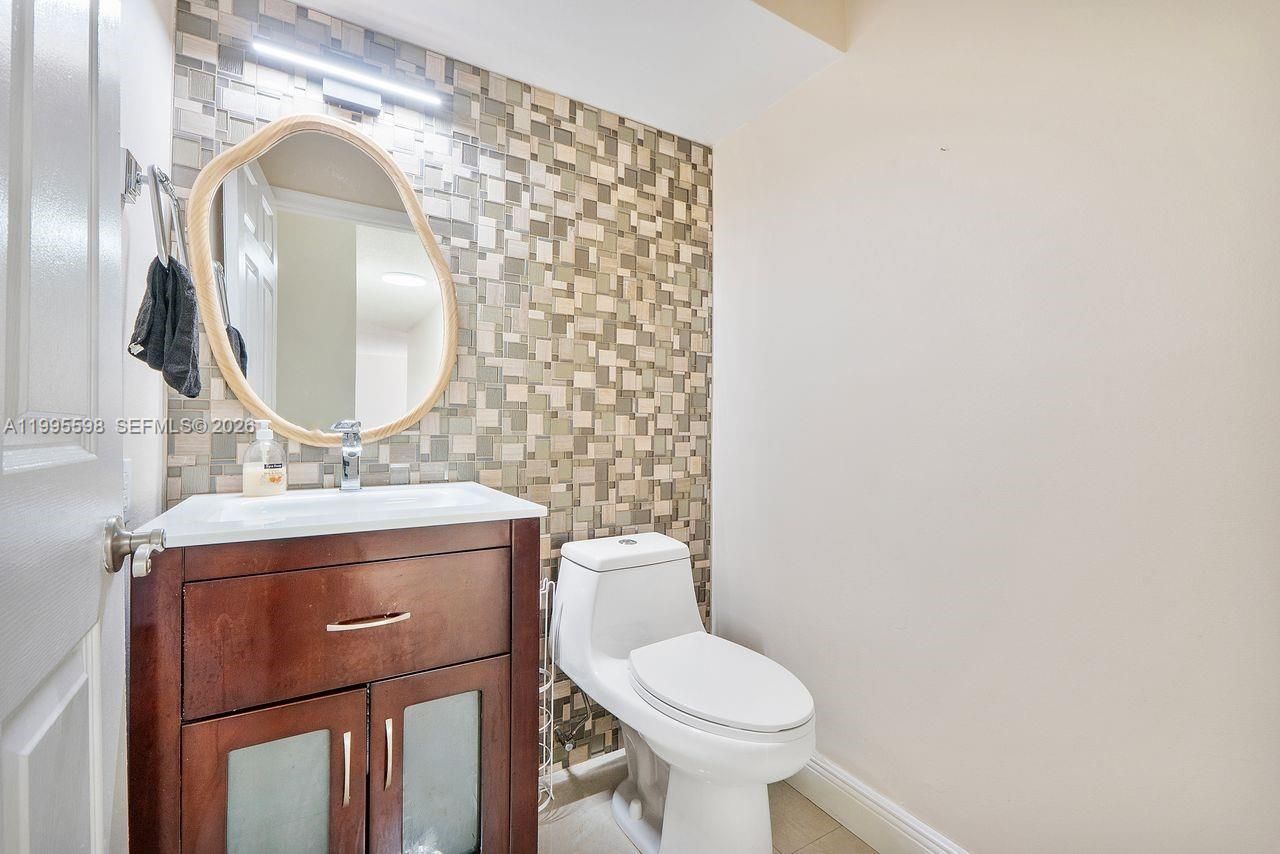 9602 NW 8th Cir, Plantation, FL 33324 Photo