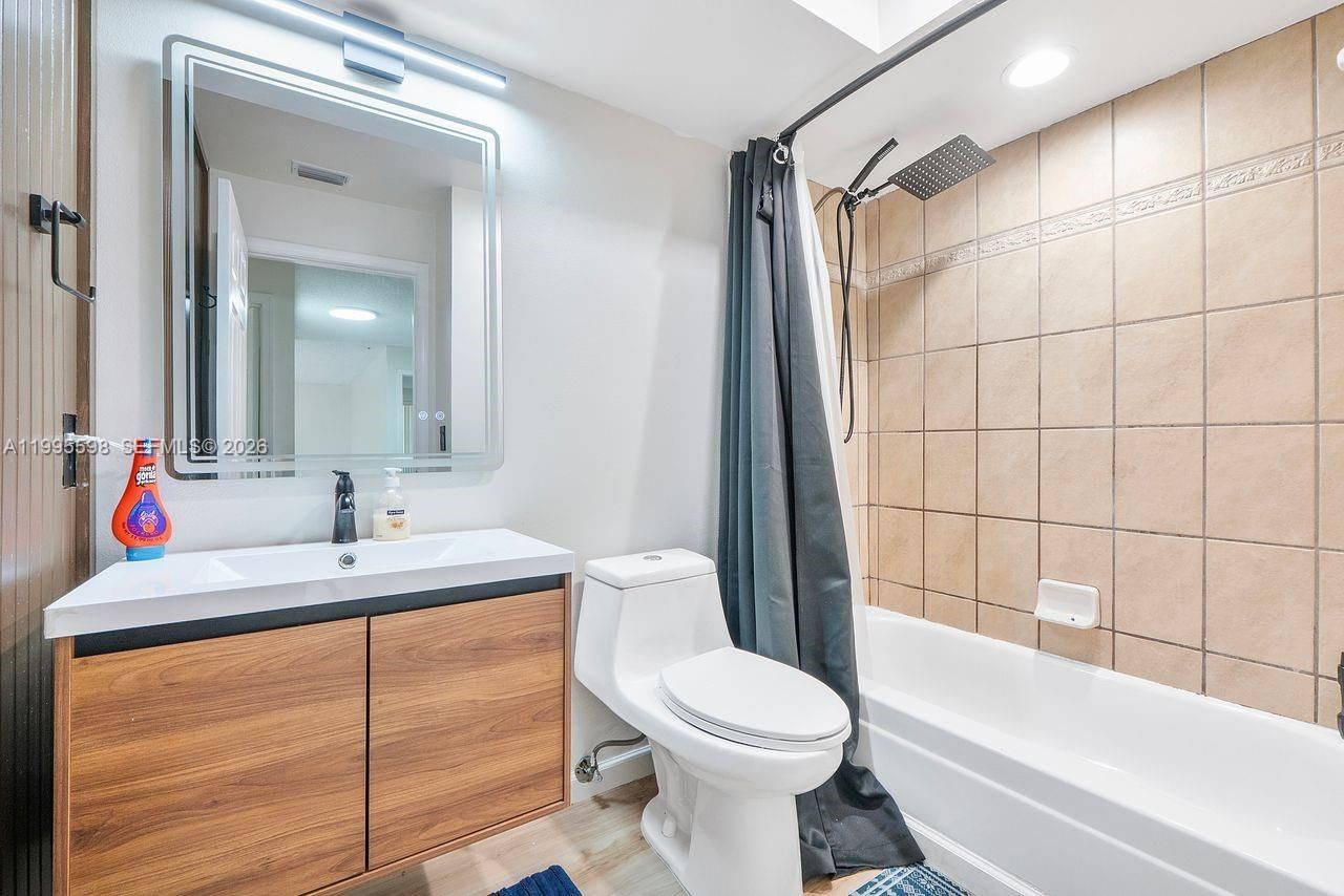 9602 NW 8th Cir, Plantation, FL 33324 Photo