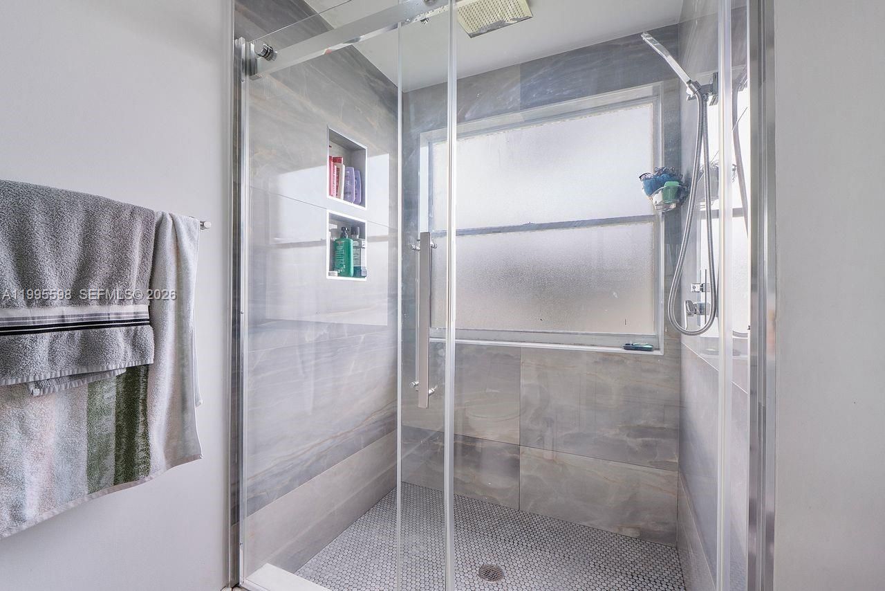 9602 NW 8th Cir, Plantation, FL 33324 Photo