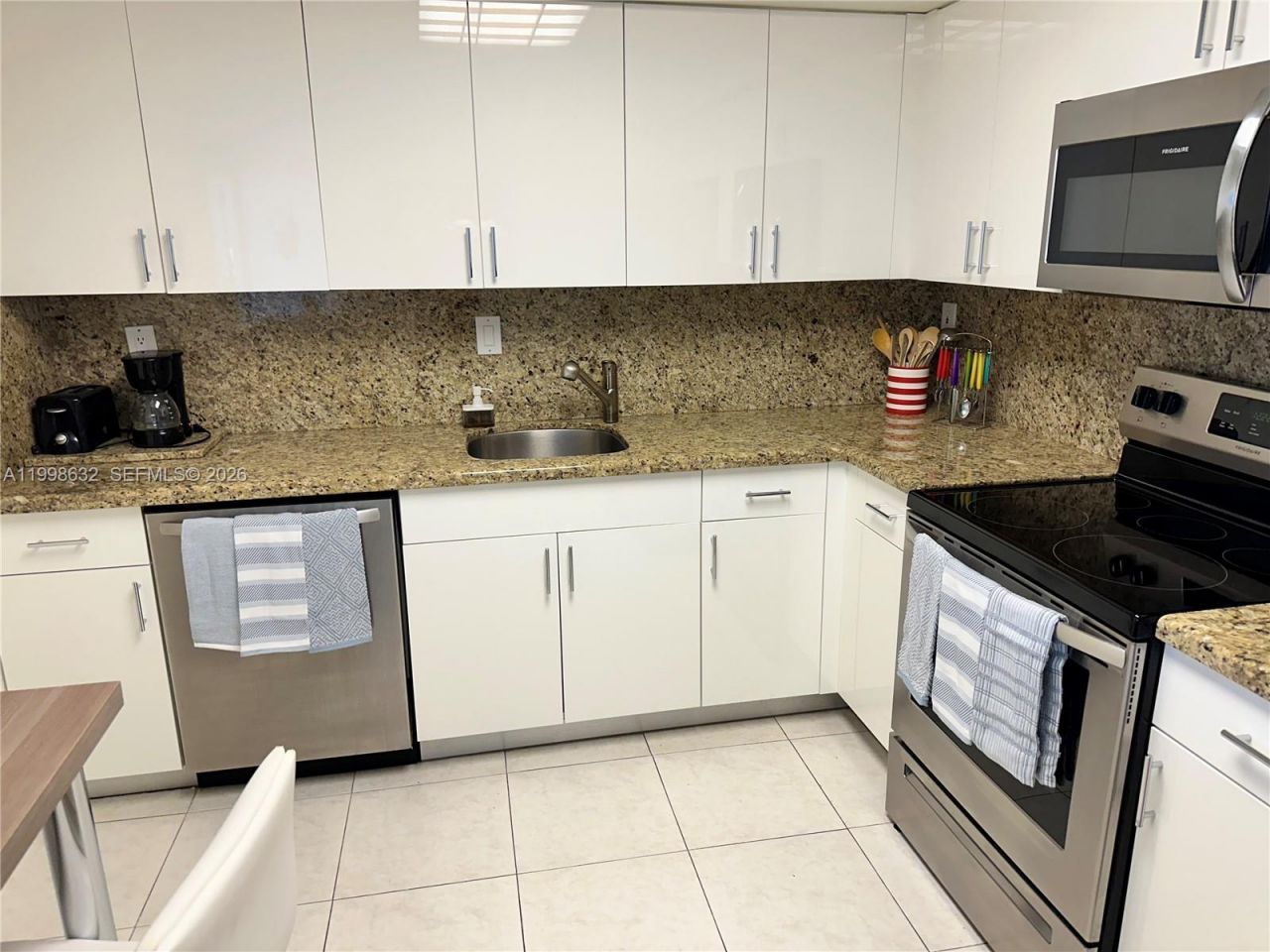 3530 Mystic Pointe Dr, Unit 2607, Aventura, FL 33180 Photo