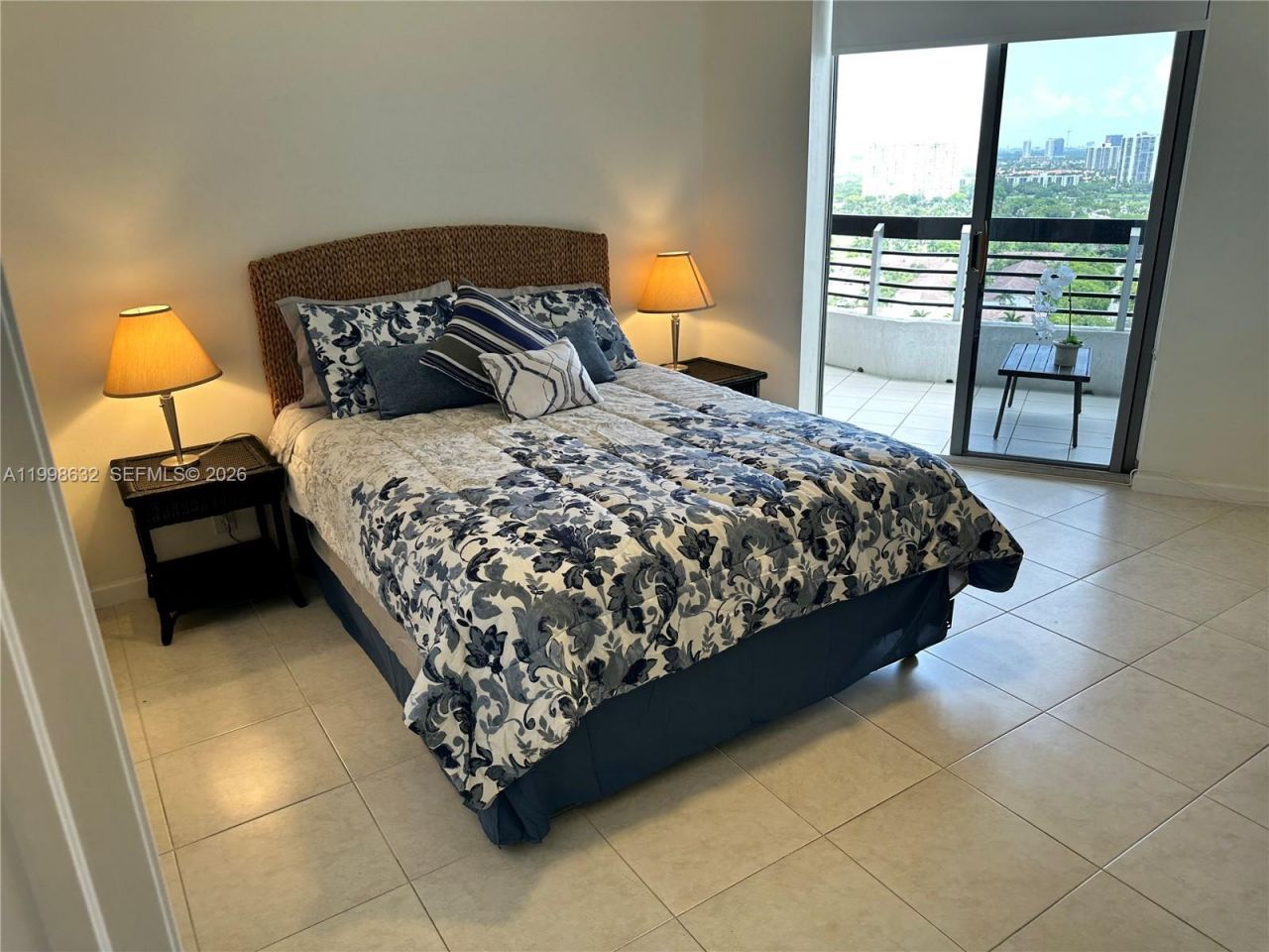 3530 Mystic Pointe Dr, Unit 2607, Aventura, FL 33180 Photo