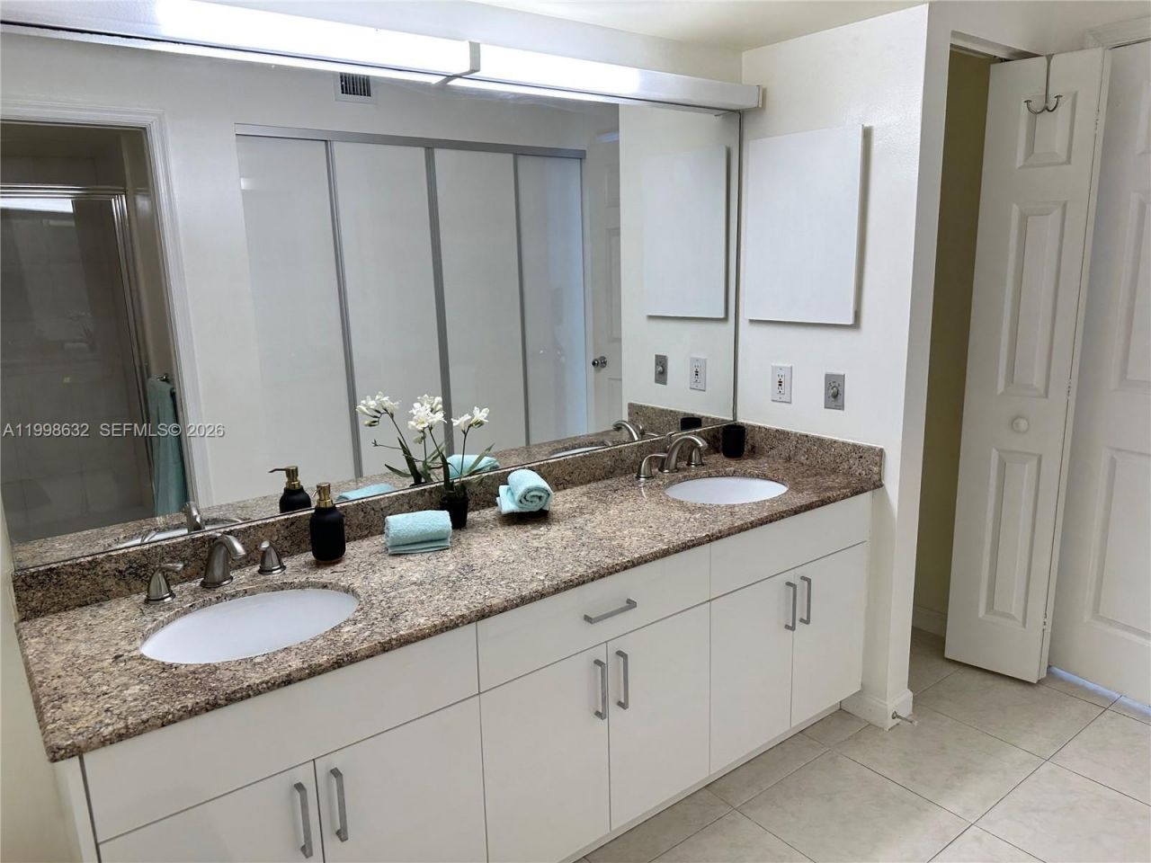 3530 Mystic Pointe Dr, Unit 2607, Aventura, FL 33180 Photo