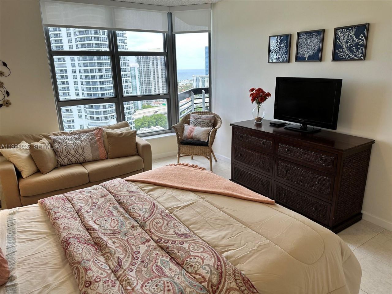 3530 Mystic Pointe Dr, Unit 2607, Aventura, FL 33180 Photo