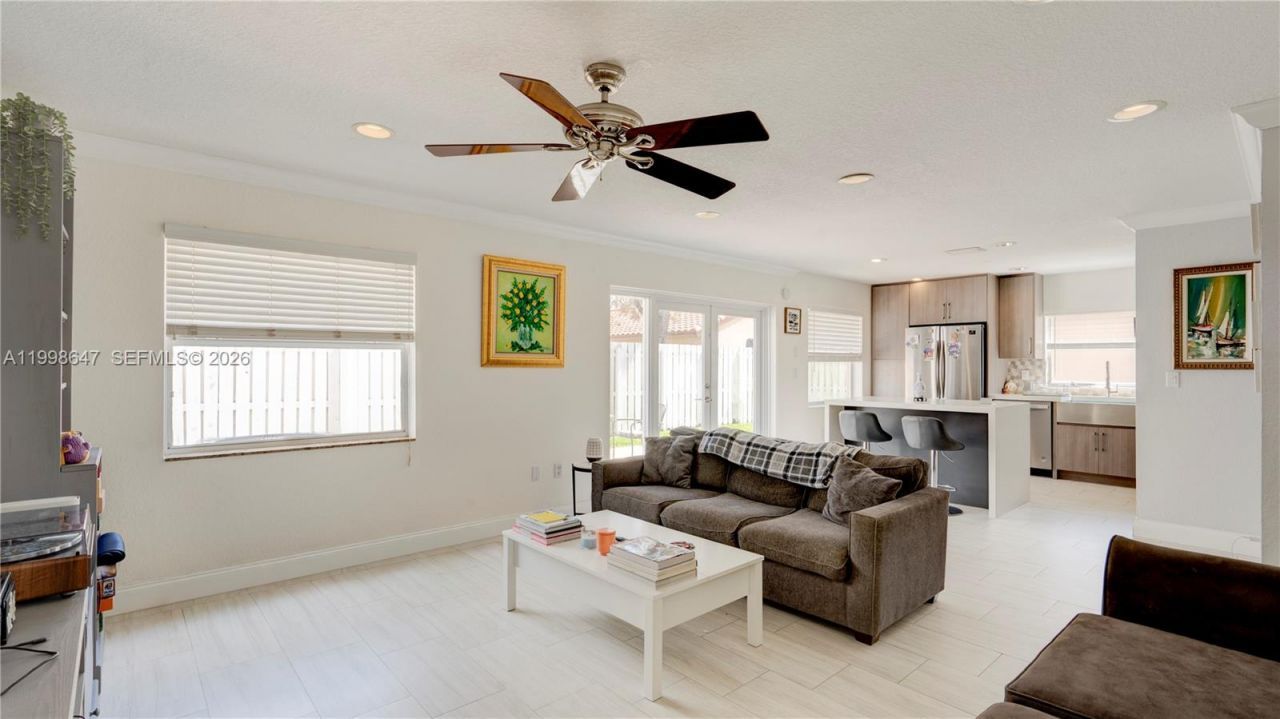 1237 NW 125th Ter, Sunrise, FL 33323 Photo