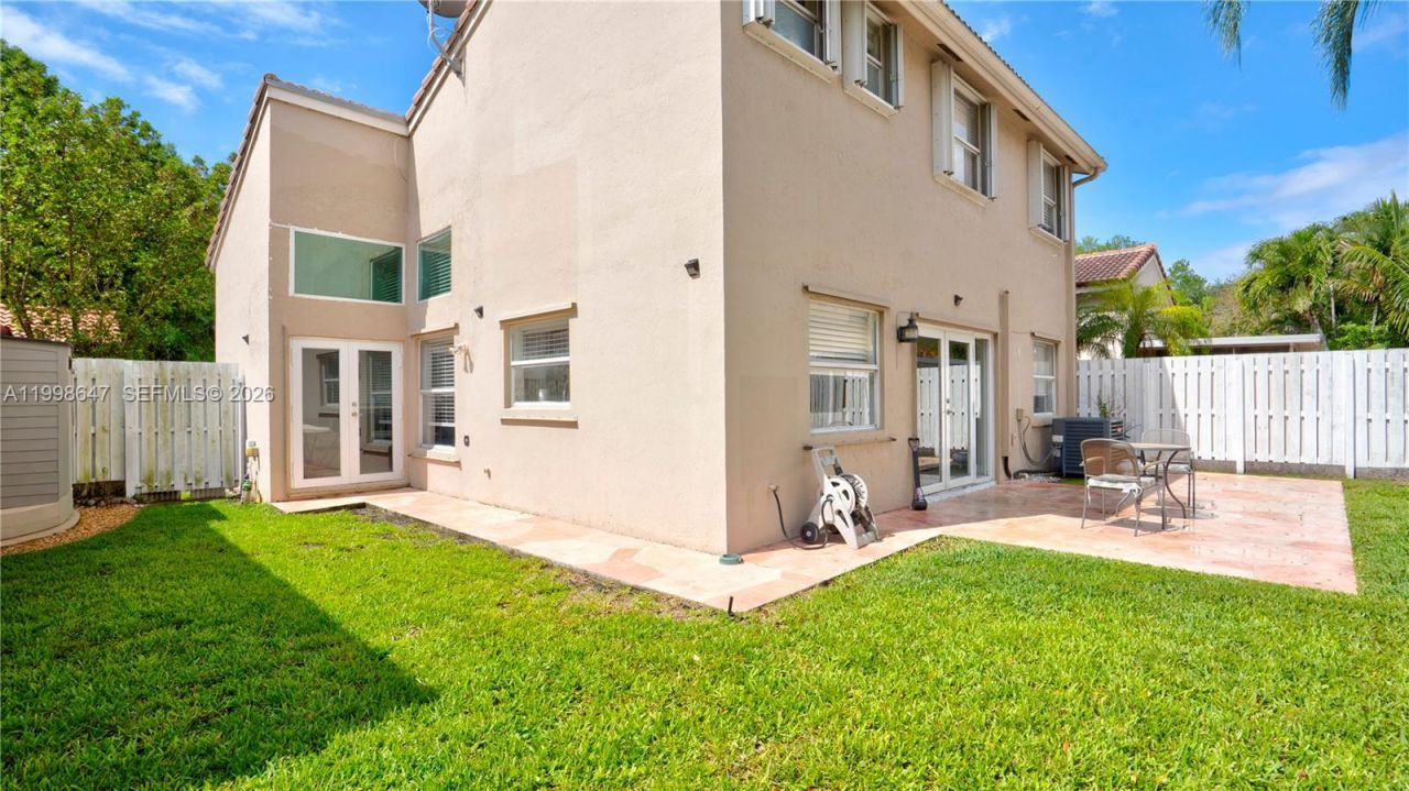 1237 NW 125th Ter, Sunrise, FL 33323 Photo