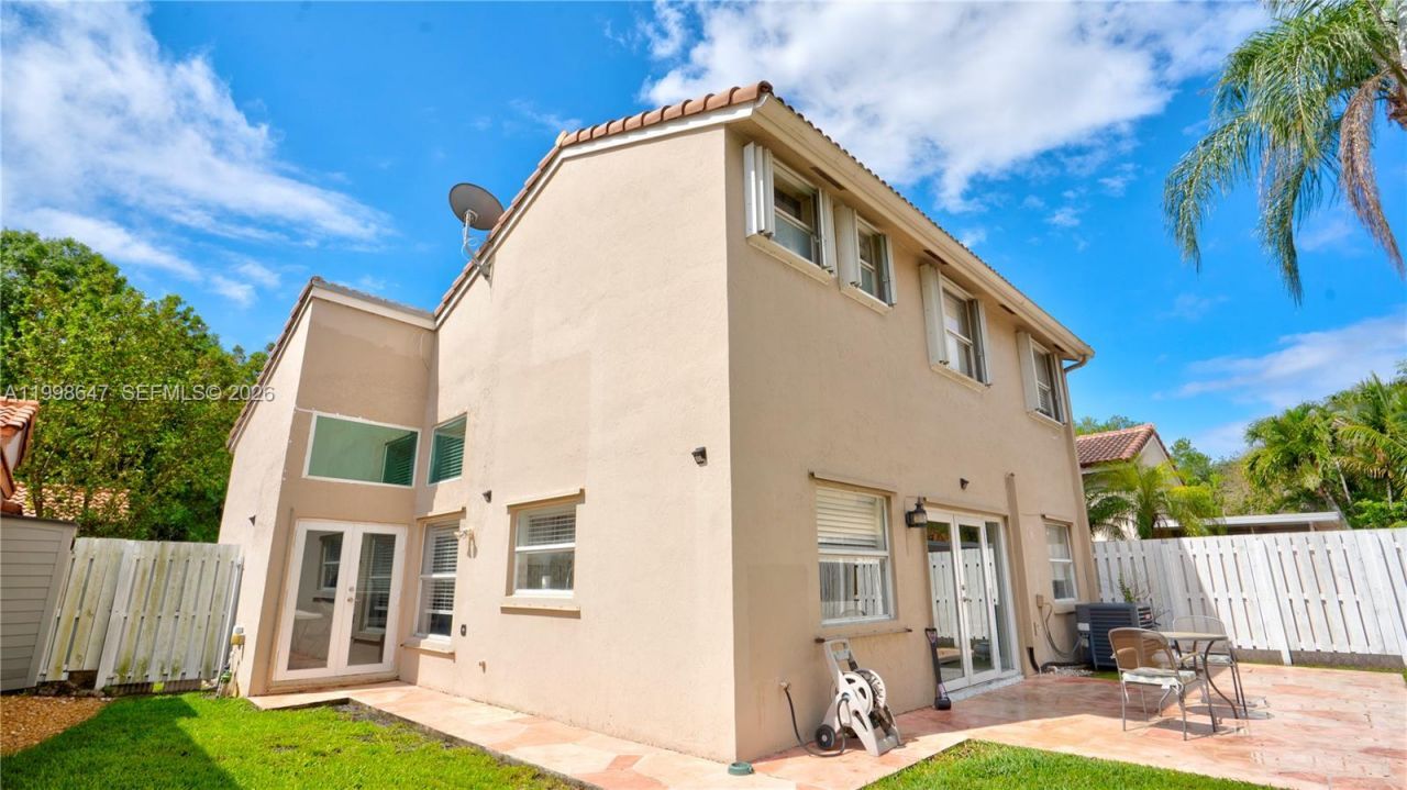 1237 NW 125th Ter, Sunrise, FL 33323 Photo
