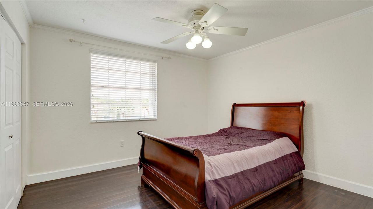 1237 NW 125th Ter, Sunrise, FL 33323 Photo