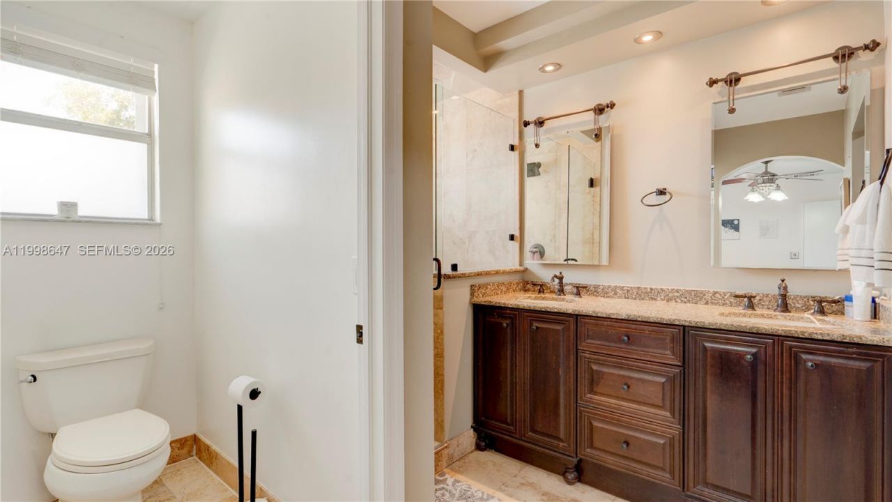 1237 NW 125th Ter, Sunrise, FL 33323 Photo