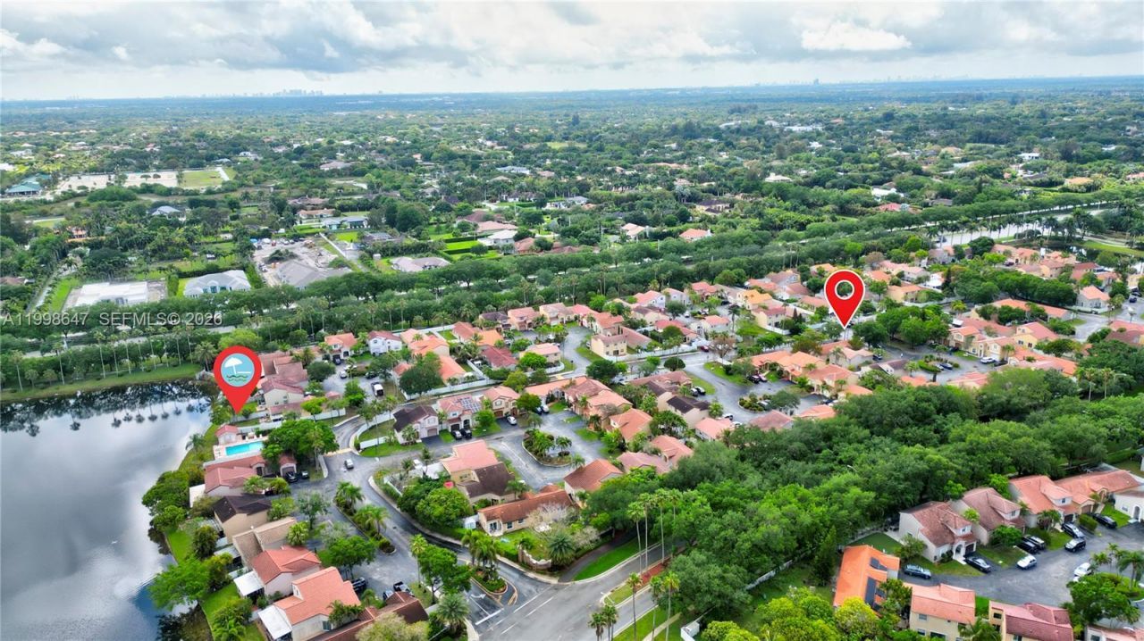 1237 NW 125th Ter, Sunrise, FL 33323 Photo
