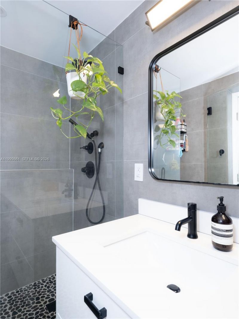 455 NE 111th St, Miami, FL 33161 Photo