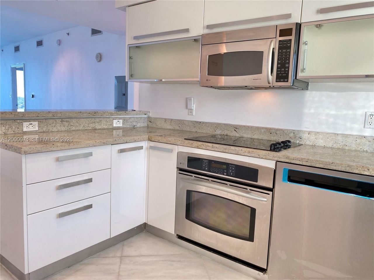 601 NE 36th St, Unit 1103, Miami, FL 33137 Photo