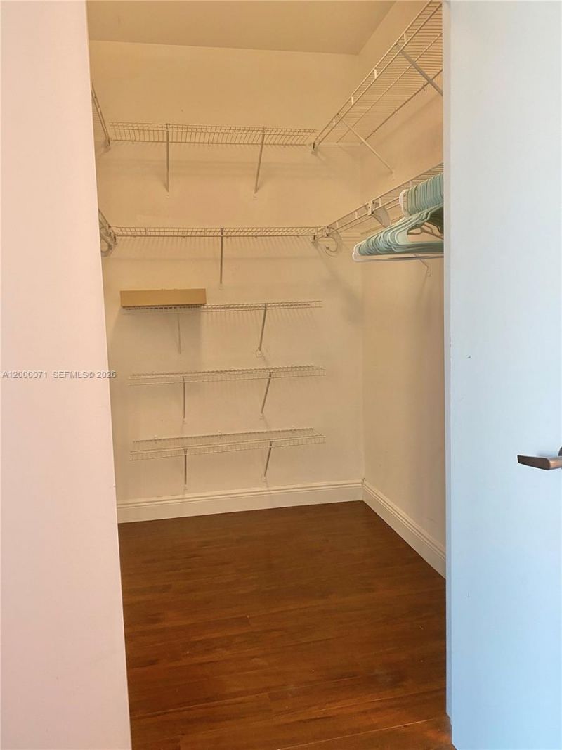 601 NE 36th St, Unit 1103, Miami, FL 33137 Photo
