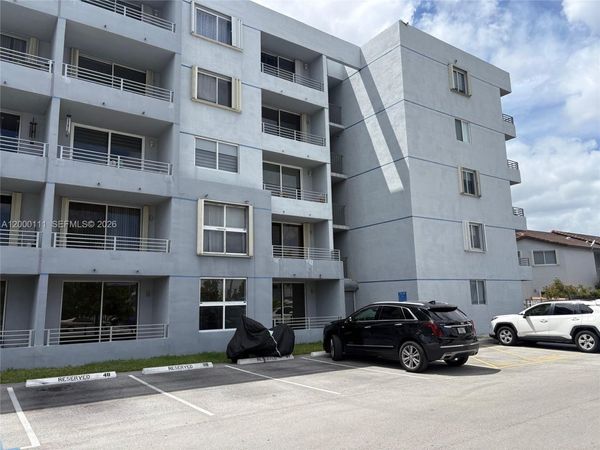 8231 NW 8th St, Unit 2-102, Miami, FL 33126