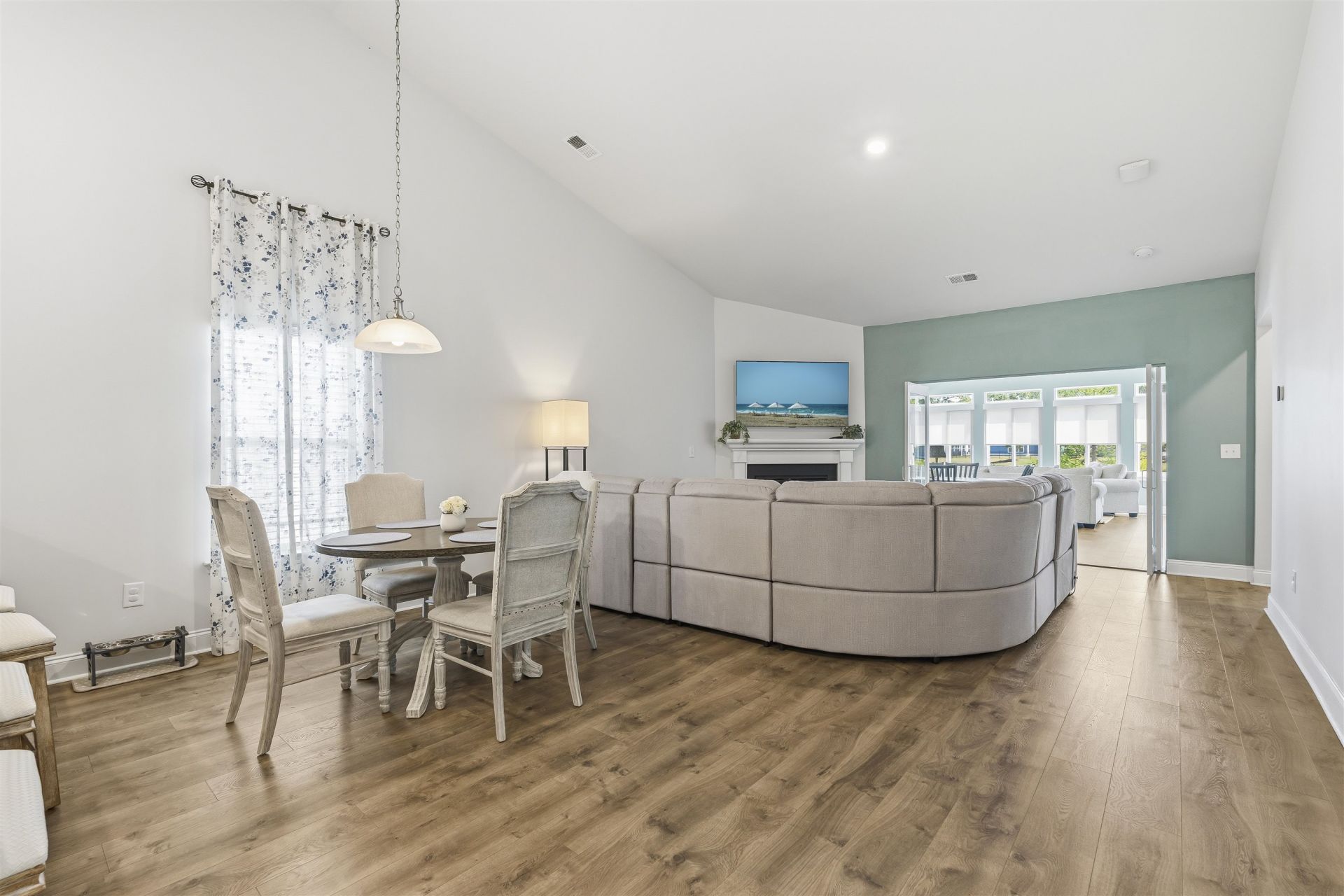 2621 Goldfinch Dr. Photo 12