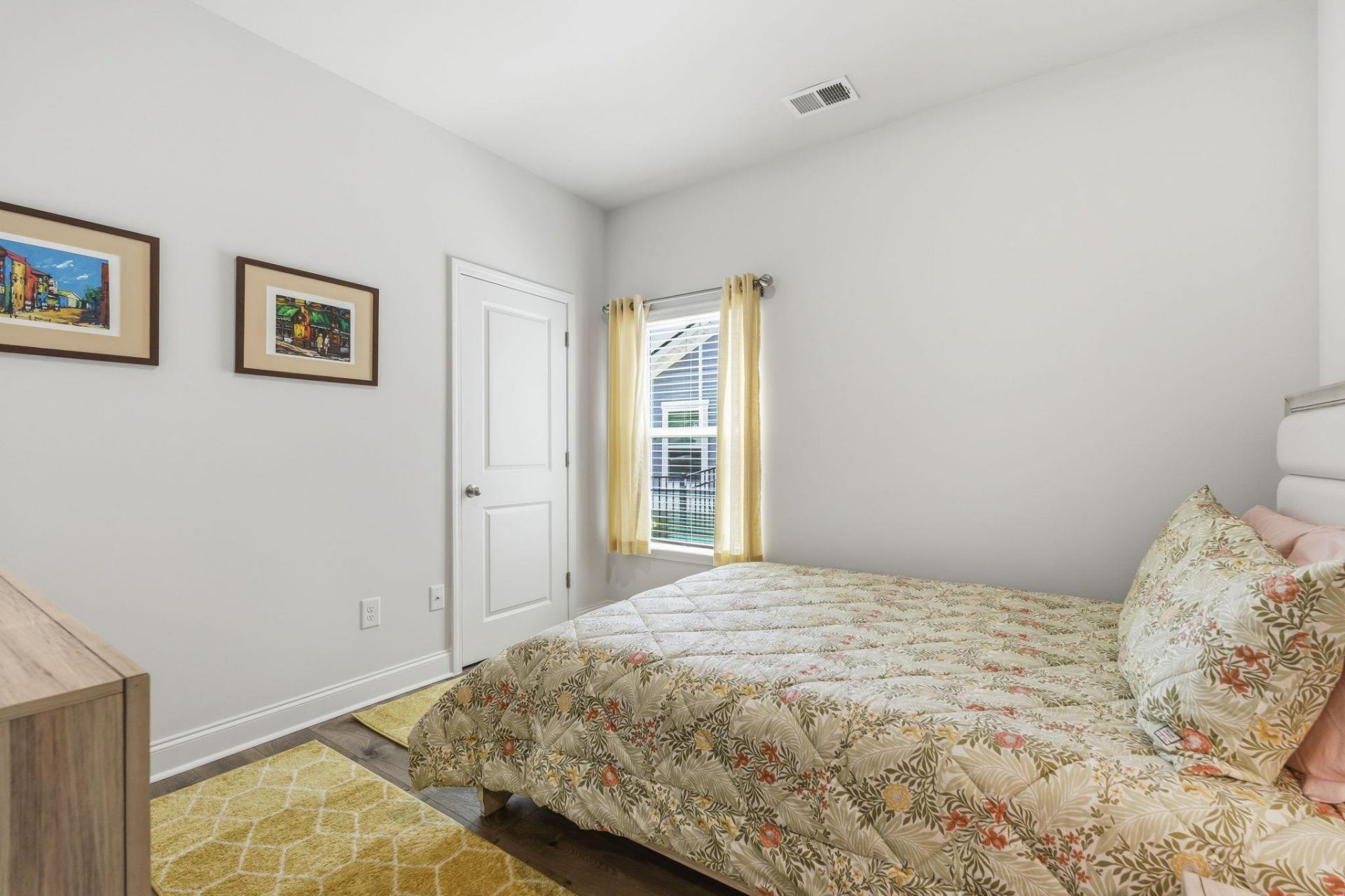 2621 Goldfinch Dr. Photo 32