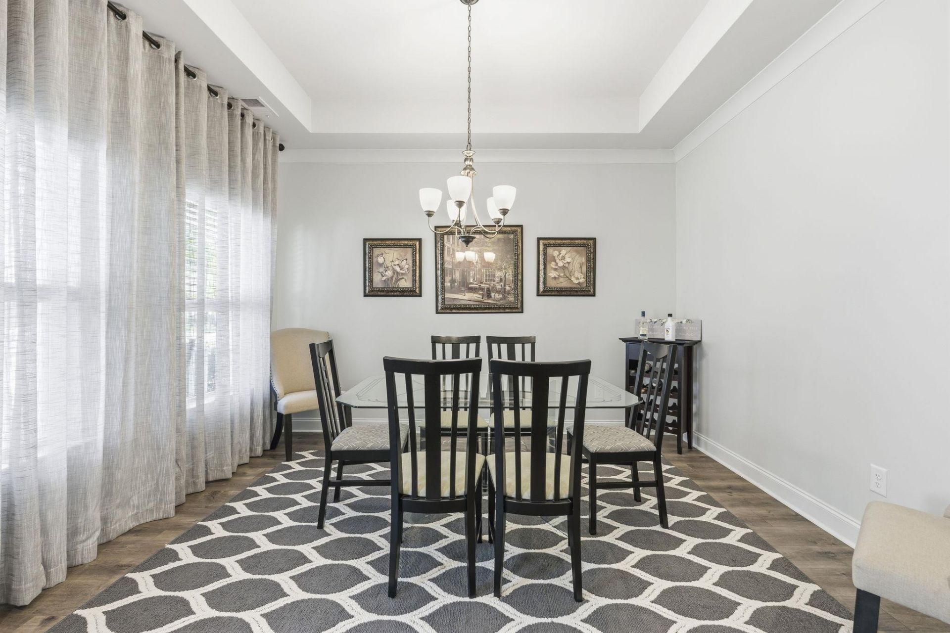 2621 Goldfinch Dr. Photo 5