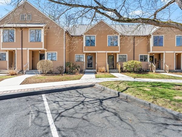 575 Bridge Rd, Unit 11-3, Northampton, MA 01062