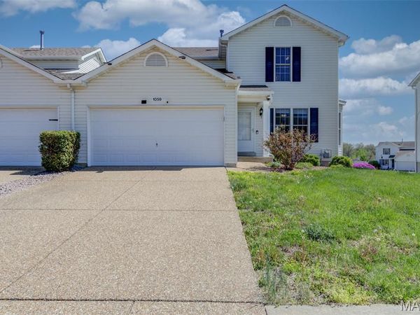 1059 Chesterfield Drive, Wentzville, MO 63385