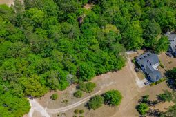 18 Dogwood Lane photo 4