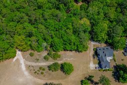 18 Dogwood Lane photo 4