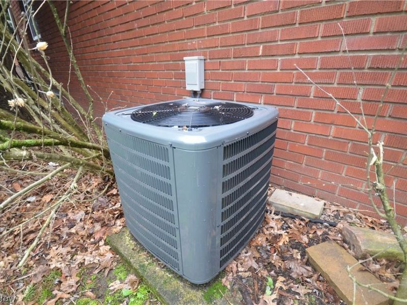 1601 Tonawanda Avenue, Akron, OH 44305 Photo 33