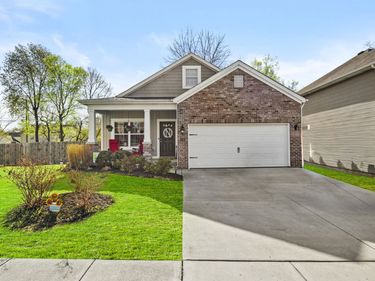 409 White Oak Trace, Lexington, KY 40511