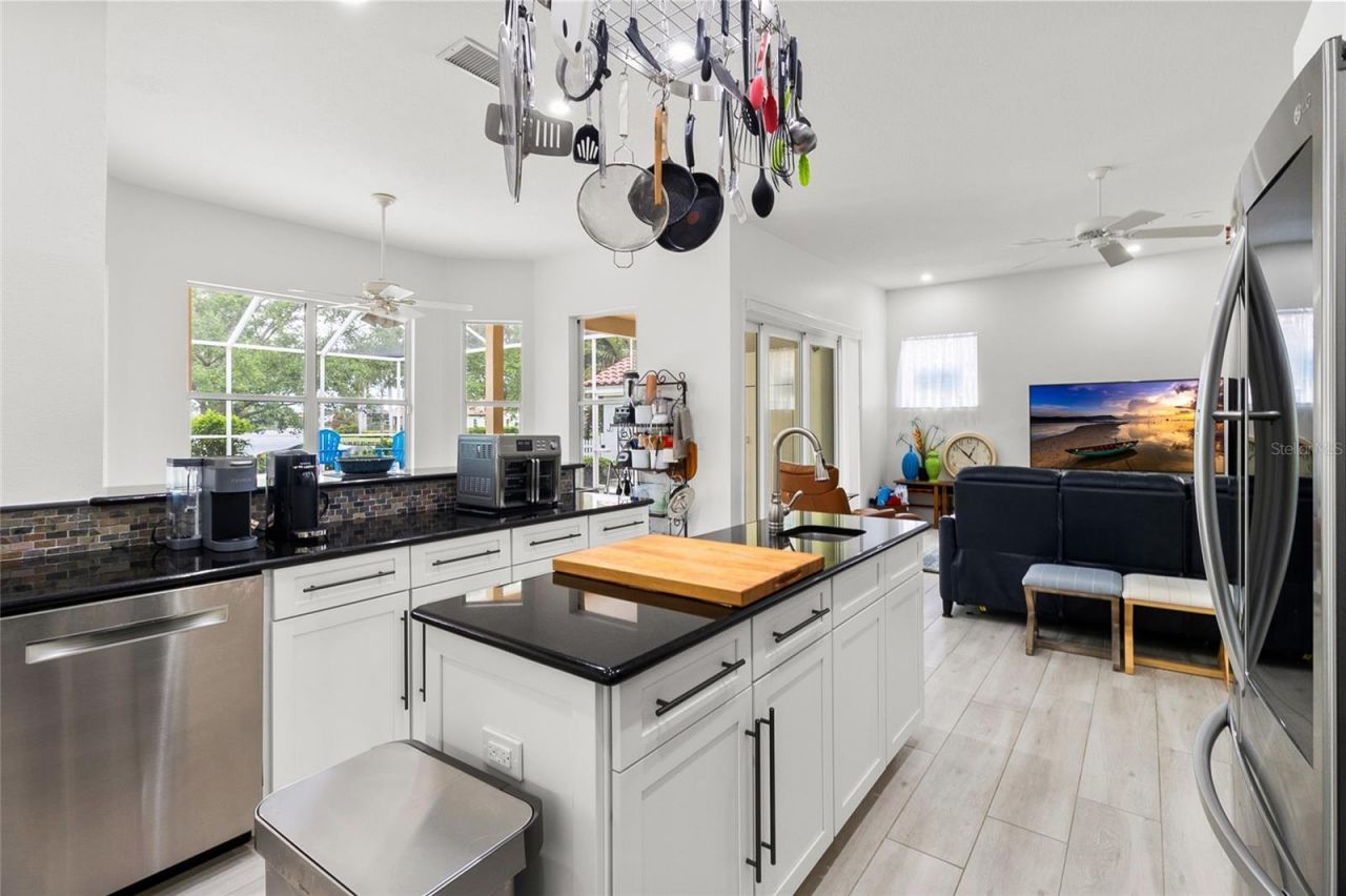 4815 Queen Palm Terrace Ne, Saint Petersburg, FL 33703 Photo