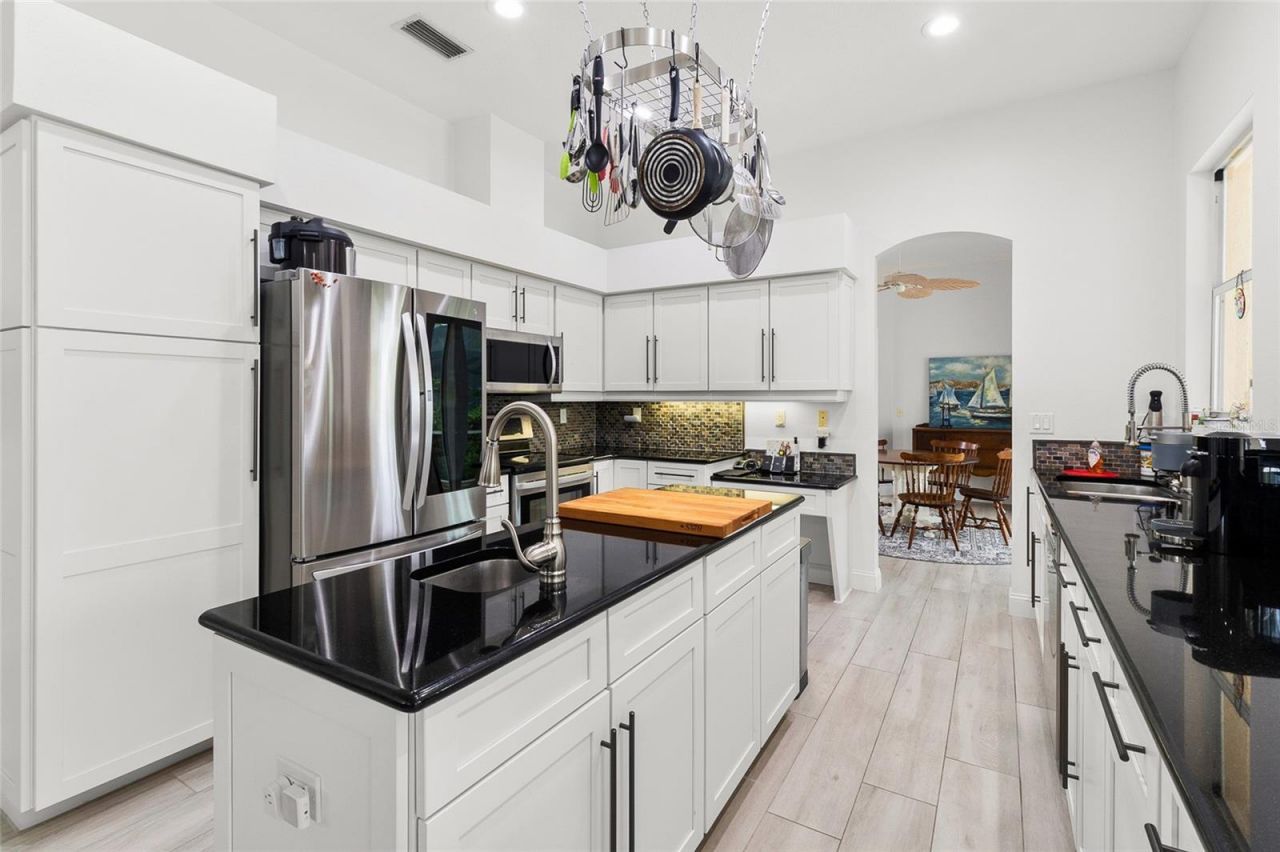 4815 Queen Palm Terrace Ne, Saint Petersburg, FL 33703 Photo