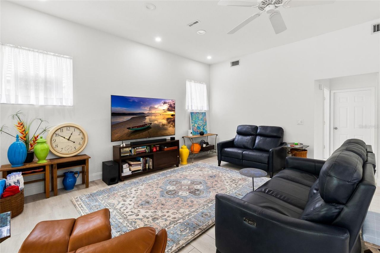 4815 Queen Palm Terrace Ne, Saint Petersburg, FL 33703 Photo