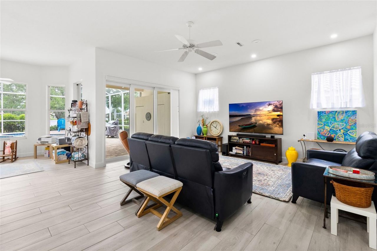 4815 Queen Palm Terrace Ne, Saint Petersburg, FL 33703 Photo