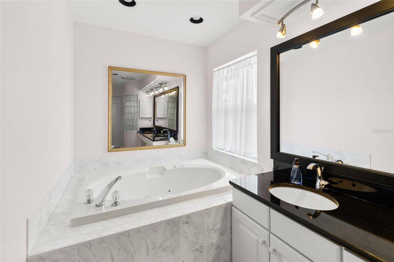 4815 Queen Palm Terrace Ne, Saint Petersburg, FL 33703 Photo