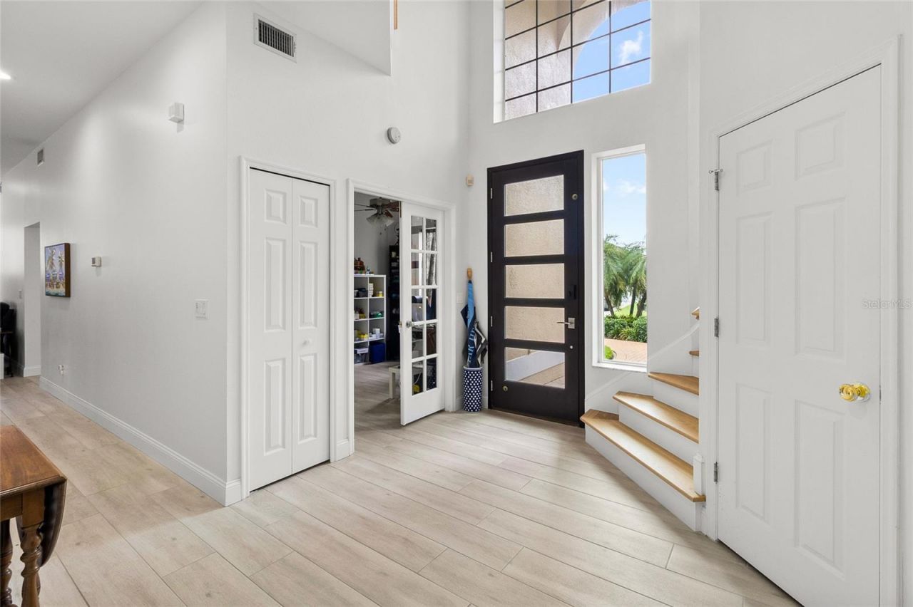 4815 Queen Palm Terrace Ne, Saint Petersburg, FL 33703 Photo
