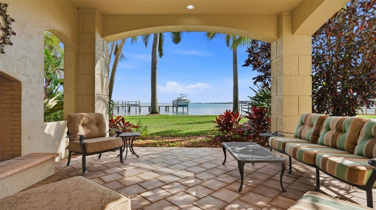 6755 30th Street S, Saint Petersburg, FL 33712 Photo