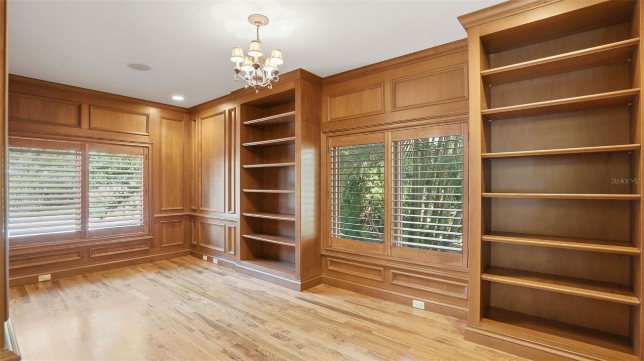 6755 30th Street S, Saint Petersburg, FL 33712 Photo