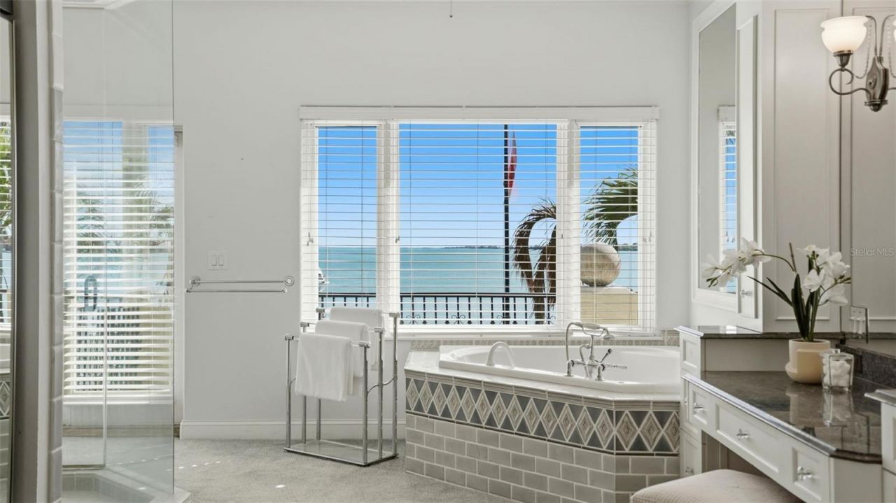 6755 30th Street S, Saint Petersburg, FL 33712 Photo