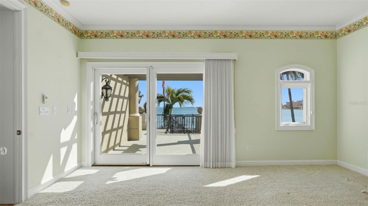 6755 30th Street S, Saint Petersburg, FL 33712 Photo