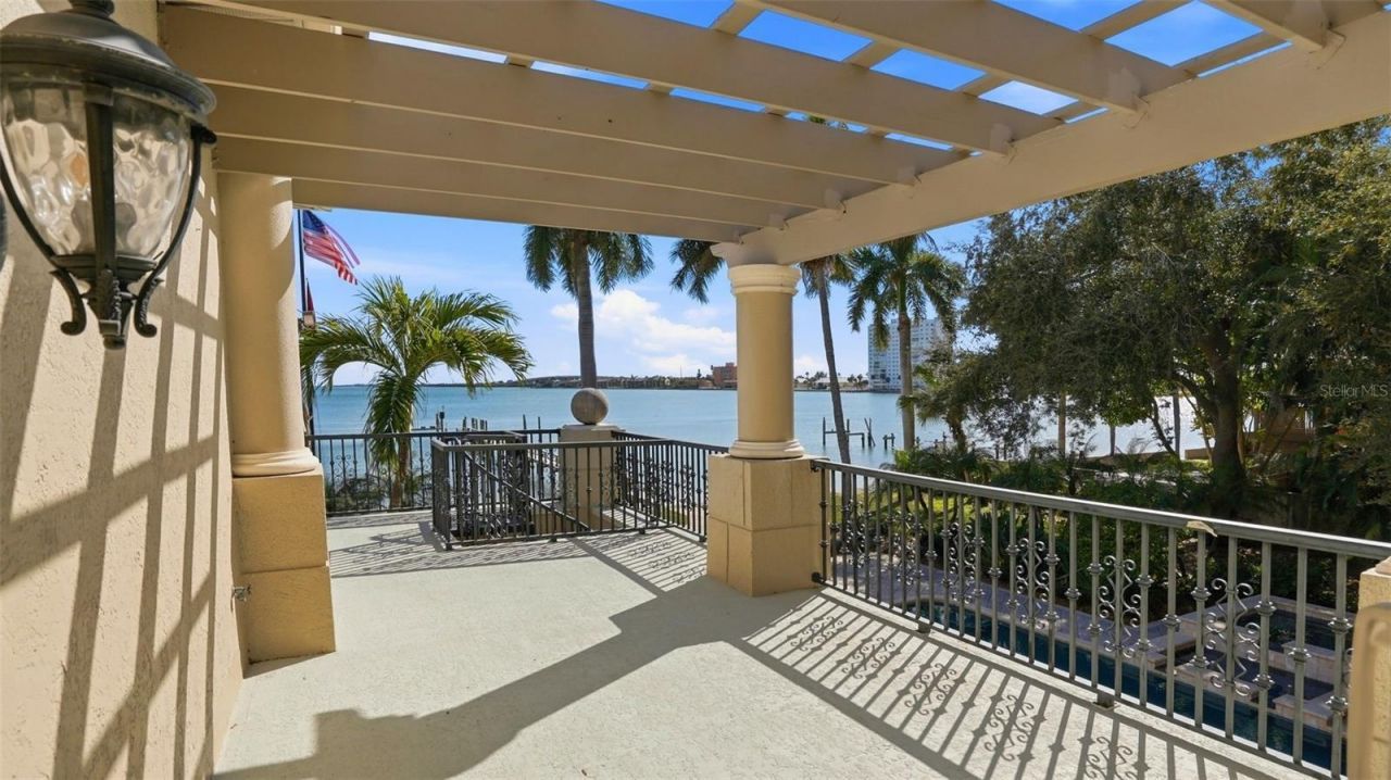 6755 30th Street S, Saint Petersburg, FL 33712 Photo