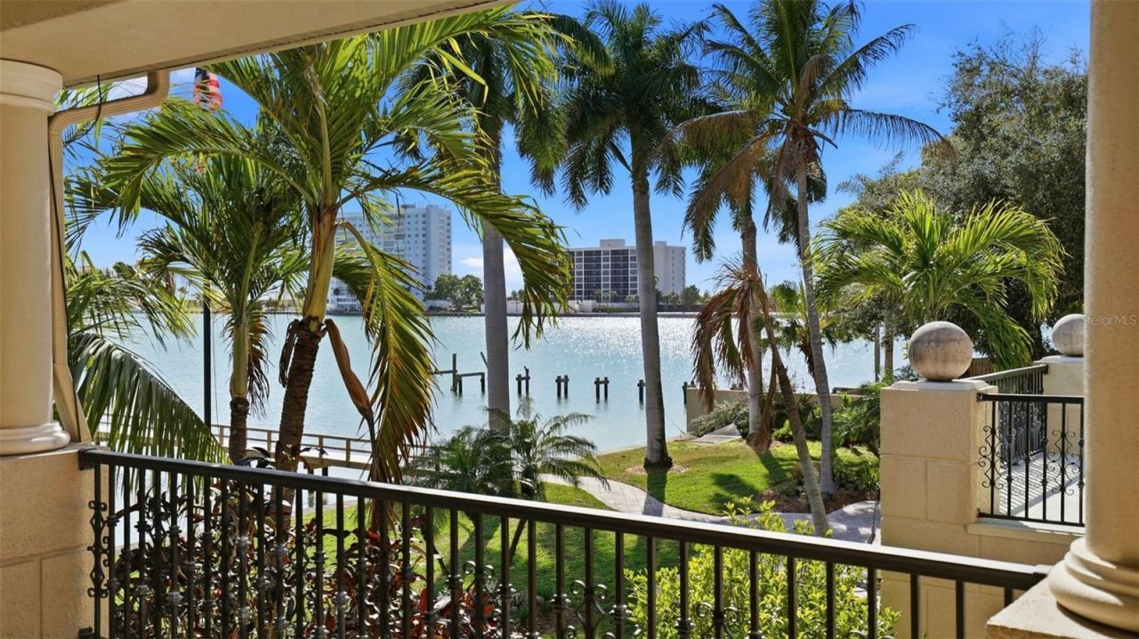 6755 30th Street S, Saint Petersburg, FL 33712 Photo