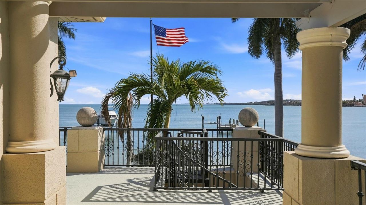 6755 30th Street S, Saint Petersburg, FL 33712 Photo