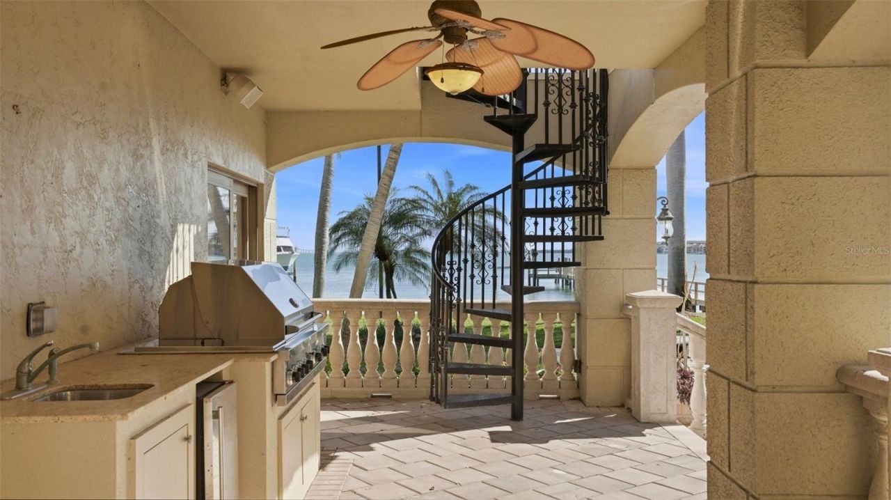 6755 30th Street S, Saint Petersburg, FL 33712 Photo