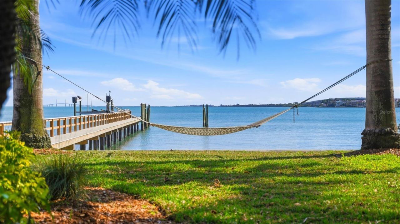 6755 30th Street S, Saint Petersburg, FL 33712 Photo