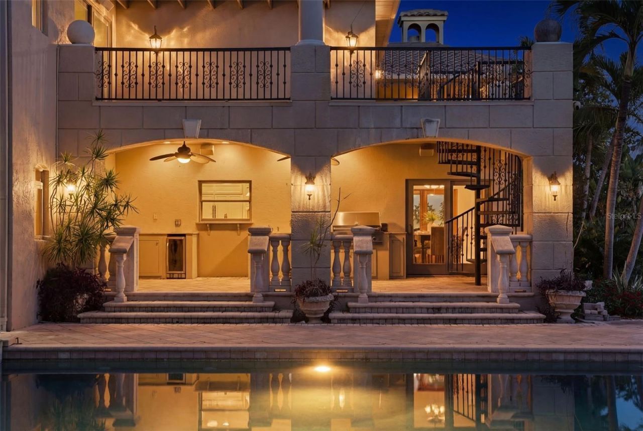 6755 30th Street S, Saint Petersburg, FL 33712 Photo