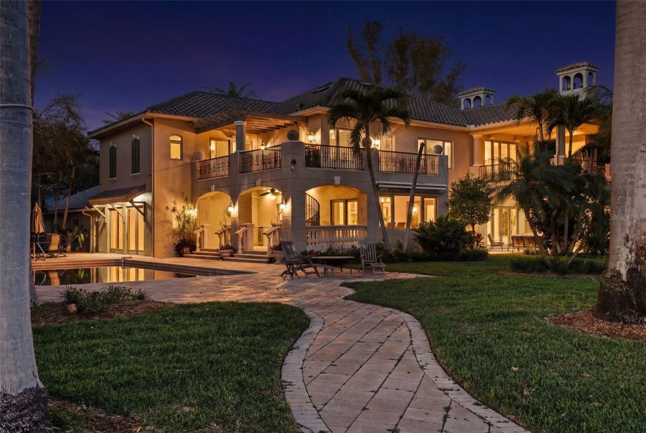 6755 30th Street S, Saint Petersburg, FL 33712 Photo