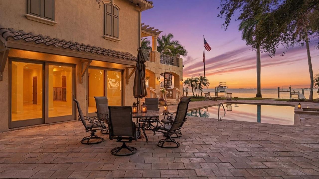 6755 30th Street S, Saint Petersburg, FL 33712 Photo