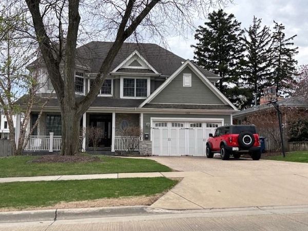 143 W CHICAGO Avenue , Clarendon Hills, IL 60514