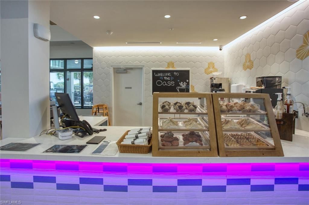 10453 Washingtonia Palm Way, Unit 3343, Fort Myers, FL 33966 Photo