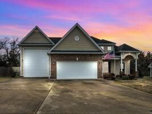 3325 Cornerstone Dr , Murfreesboro, TN 37128